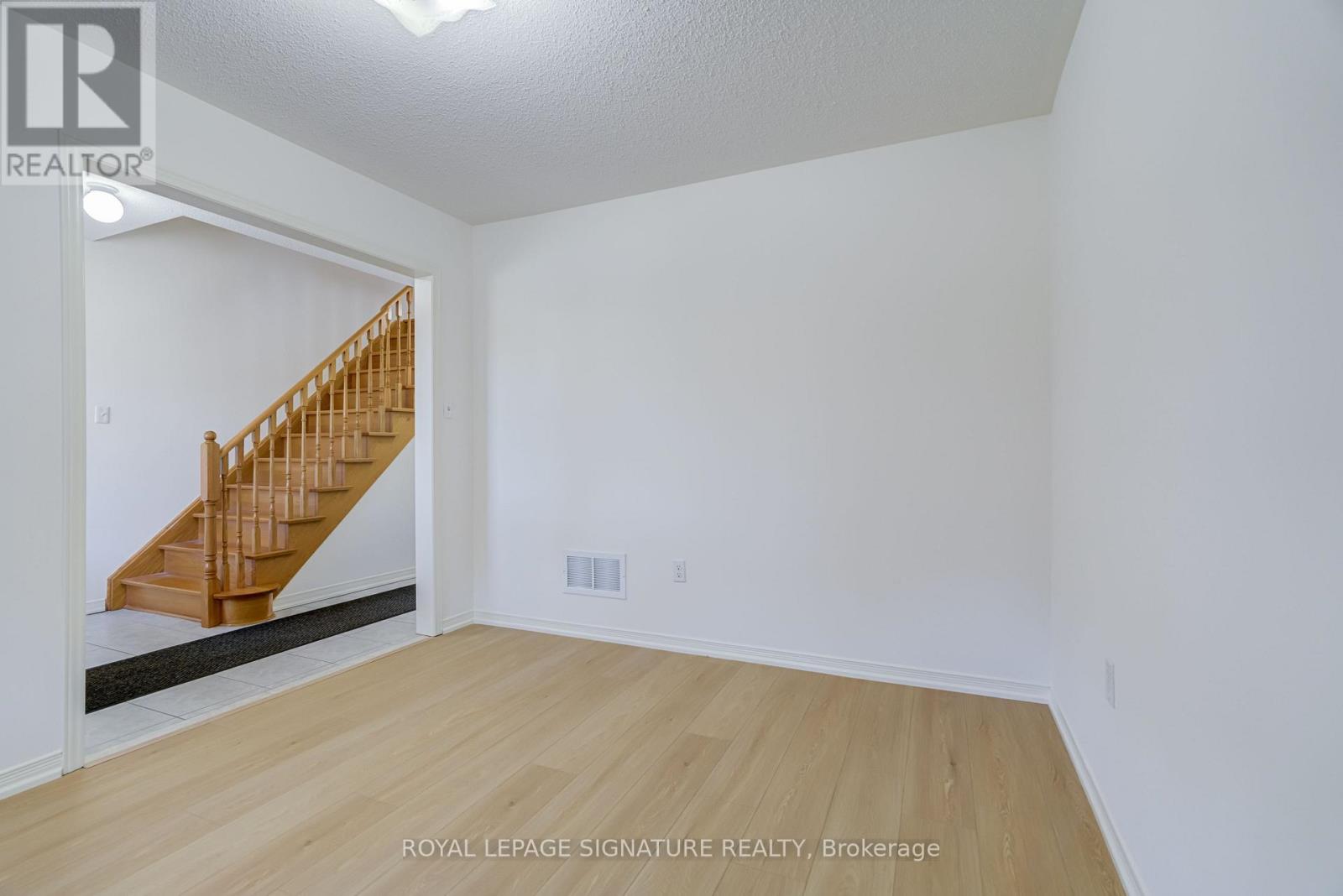 67 Prince Charles Way, Markham, Ontario  L6C 0B4 - Photo 7 - N14109860