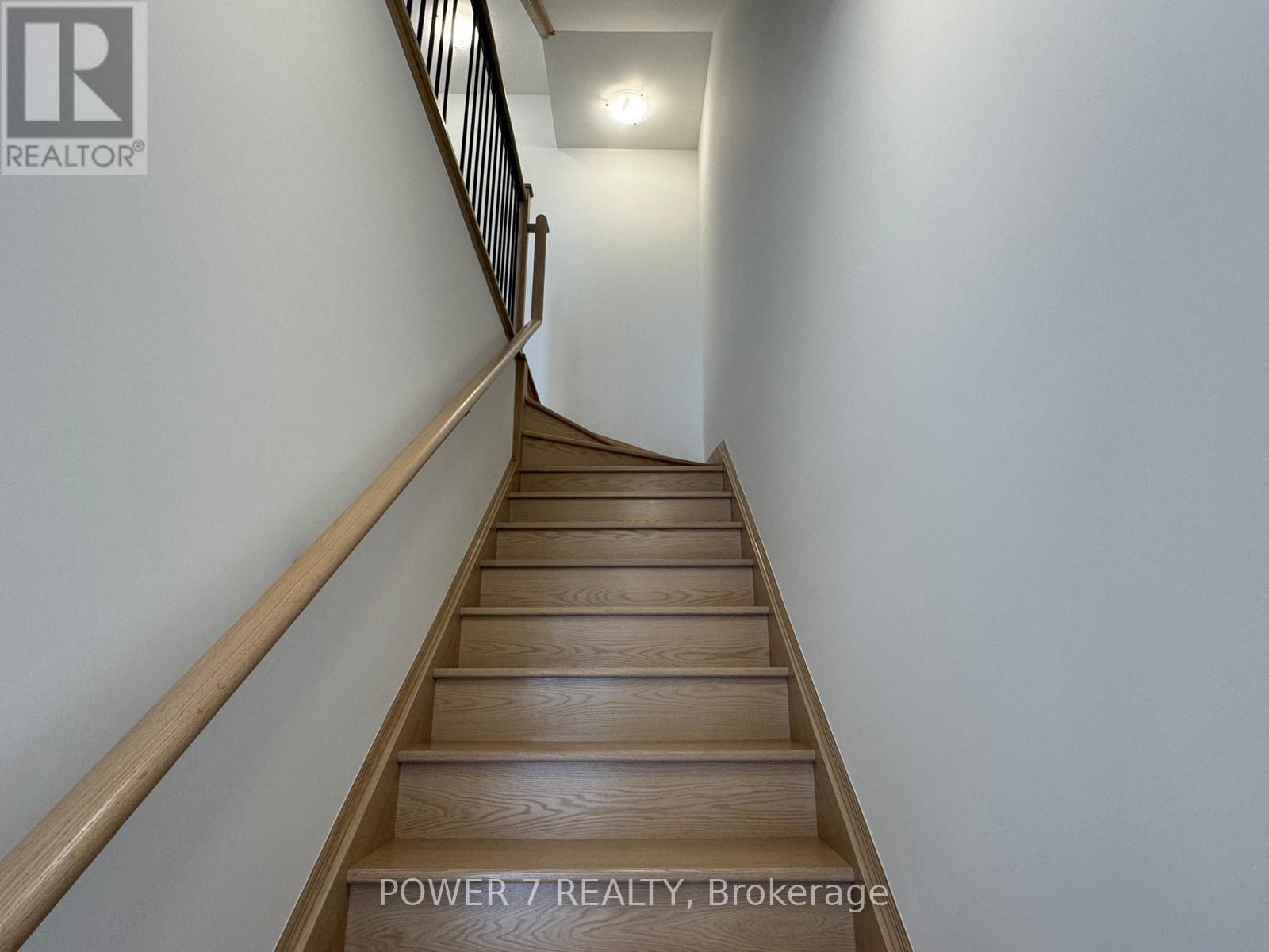 22 - 14 Lytham Green Circle, Newmarket (Glenway Estates), Ontario  L3Y 0H3 - Photo 8 - N14109878