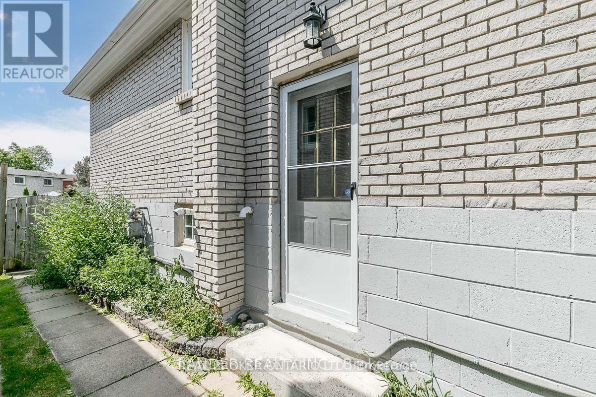 332 Walker (Basement) Avenue, Bradford West Gwillimbury (Bradford), Ontario  L3Z 1Y8 - Photo 2 - N14109888