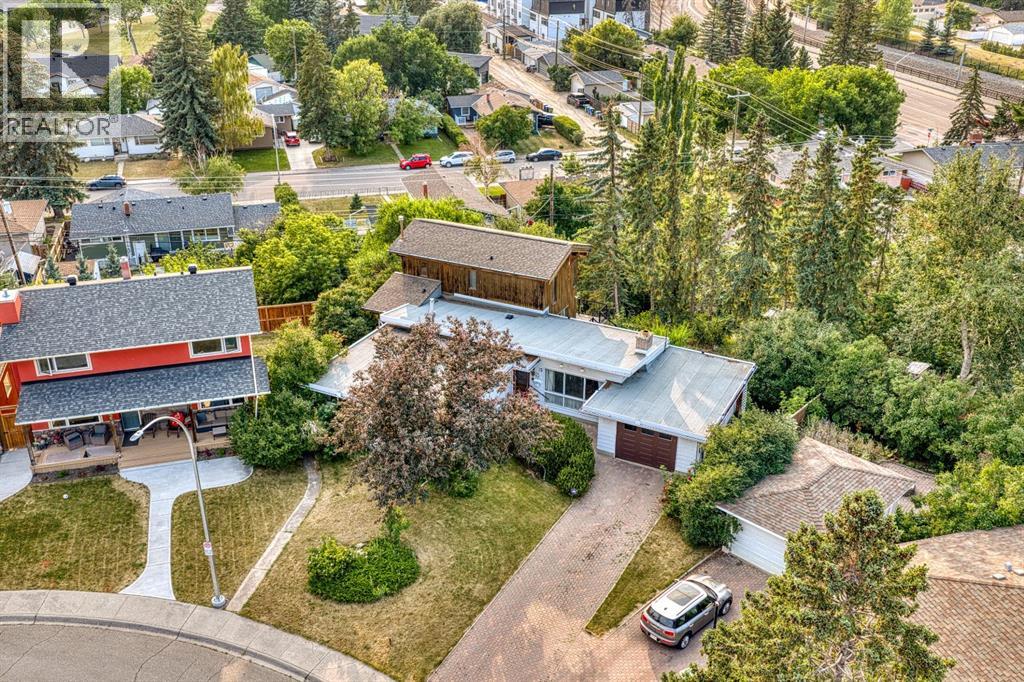 15 Glenview Drive SW, Calgary, Alberta T3E 4H4 - Photo 9 - A2354135