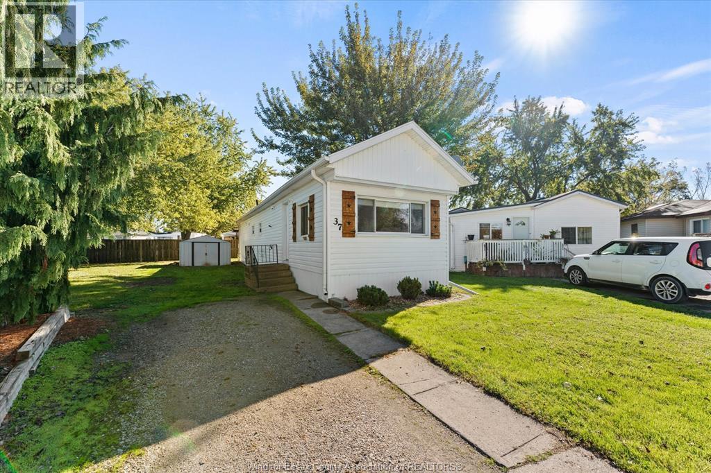 37 Maple Drive, Mcgregor, Ontario  N0R 1J0 - Photo 4 - 26026072