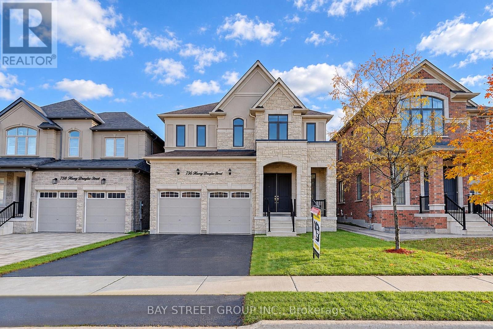 736 Harry Douglas Street, Newmarket, Ontario  L3X 0J8 - Photo 4 - N14100752