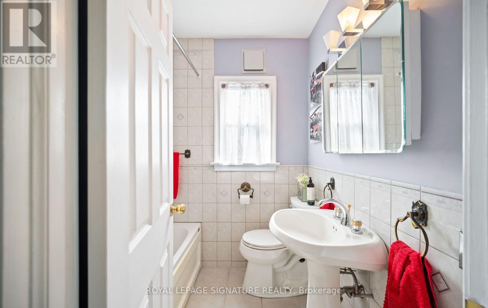 81 Nash Drive, Toronto, Ontario  M3M 2L6 - Photo 17 - W14027560