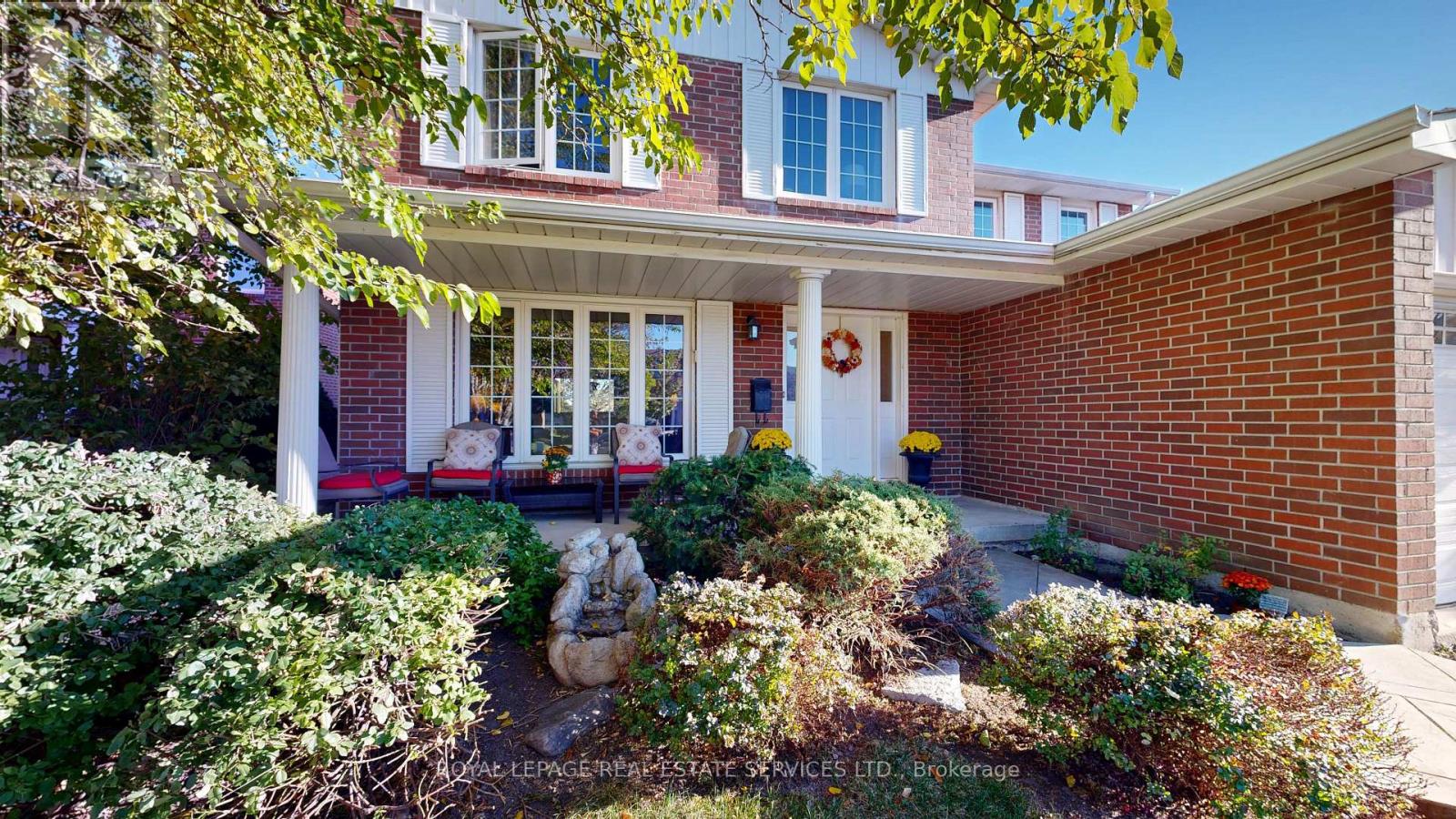 1728 Bough Beeches Boulevard, Mississauga, Ontario  L4W 2B9 - Photo 3 - W14109856