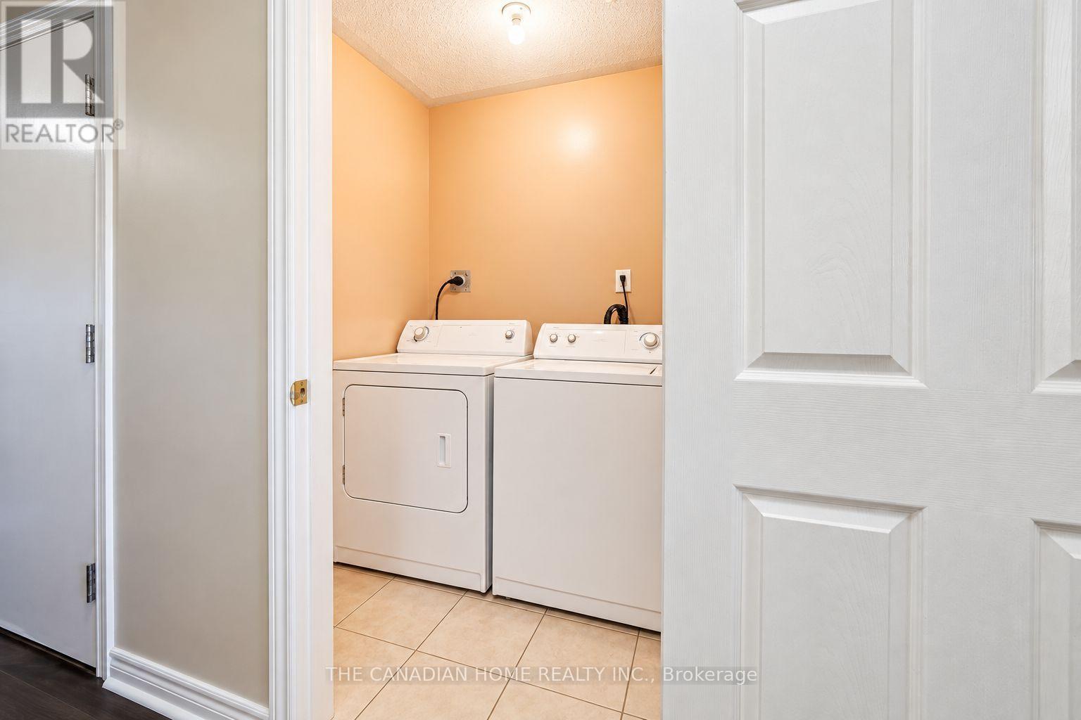 10 Dunvegan Crescent, Brampton (Fletcher's Meadow), Ontario  L7A 2Y3 - Photo 12 - W14109914