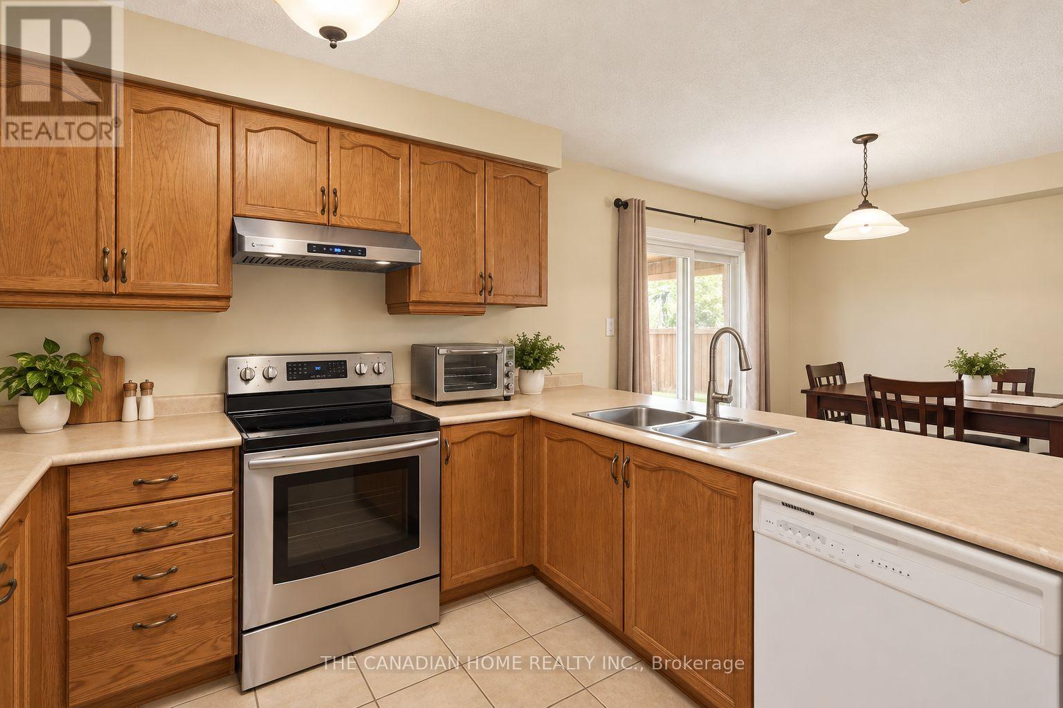 10 Dunvegan Crescent, Brampton (Fletcher's Meadow), Ontario  L7A 2Y3 - Photo 24 - W14109914