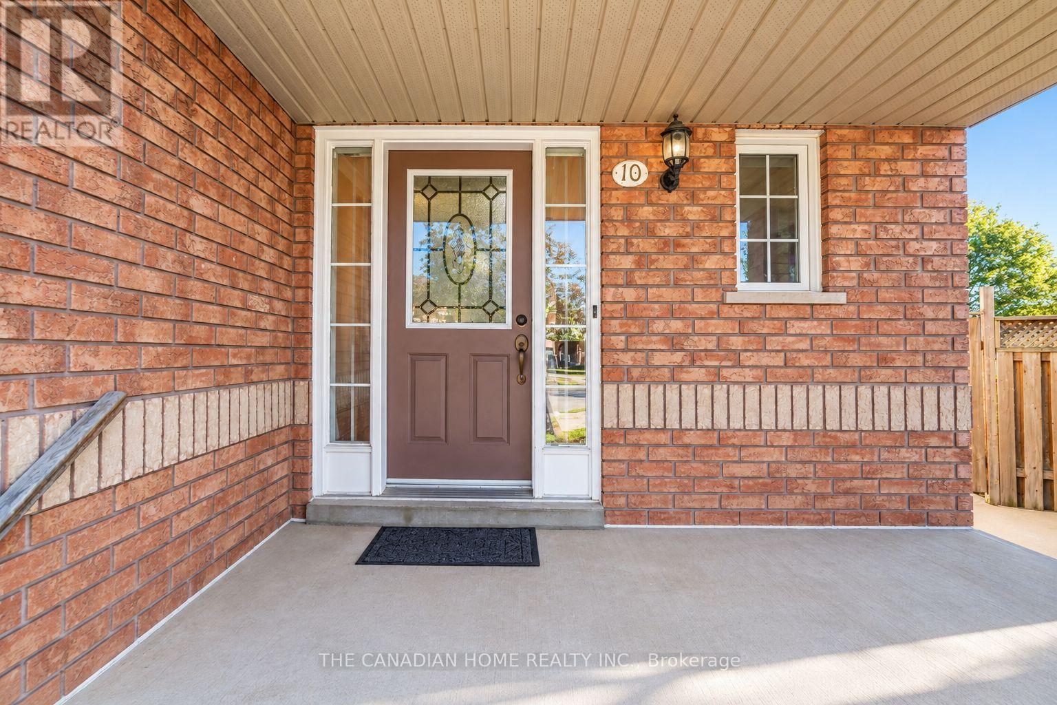 10 Dunvegan Crescent, Brampton (Fletcher's Meadow), Ontario  L7A 2Y3 - Photo 7 - W14109914