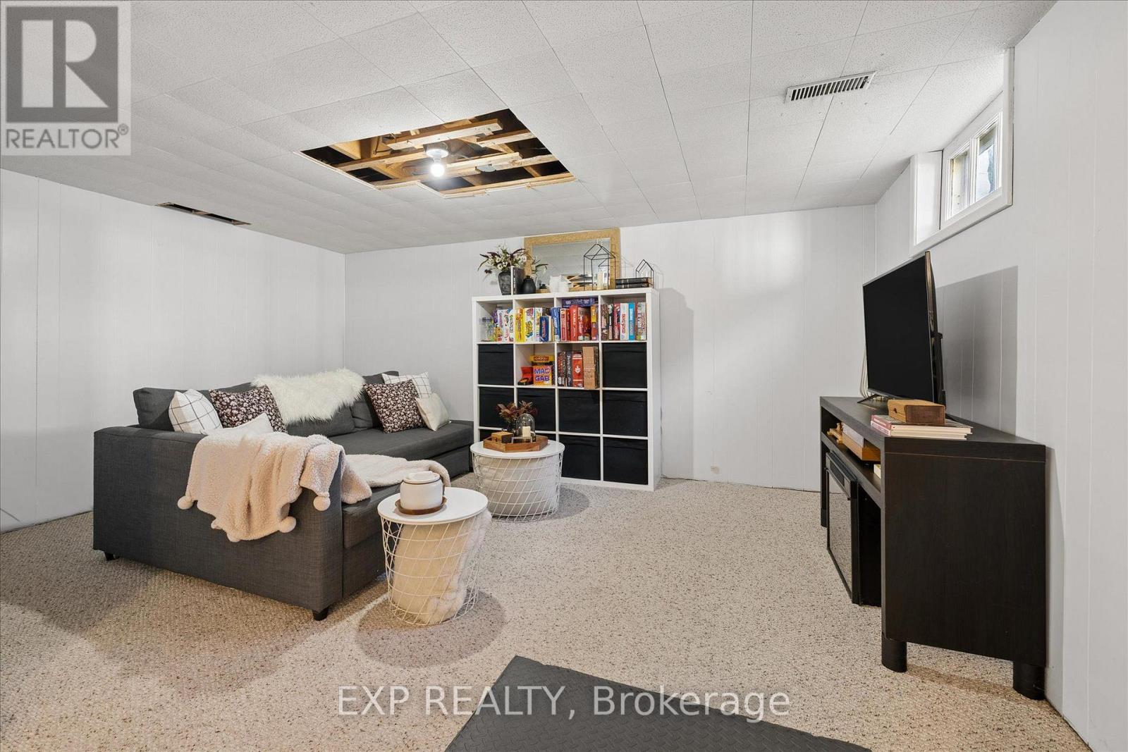 12 Layton Street, Kitchener, Ontario  N2B 1H2 - Photo 23 - X14109826