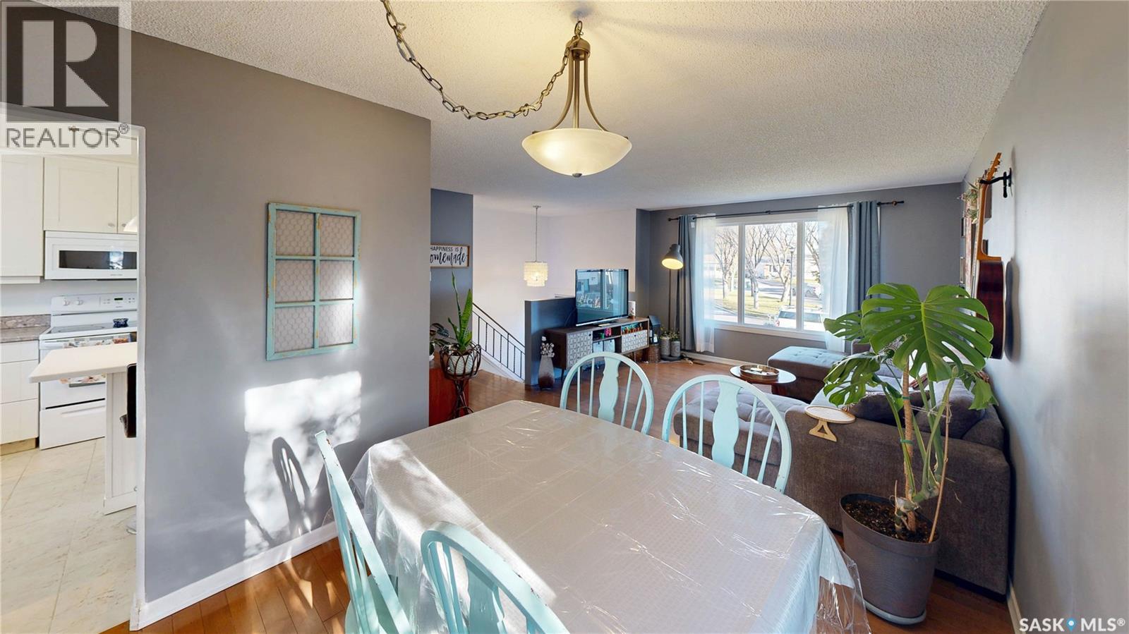 51 French Crescent, Regina, Saskatchewan  S4R 6N3 - Photo 9 - SK051755