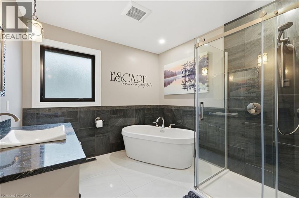 916 Foxbrook Court, Kitchener, Ontario  N2P 2W1 - Photo 32 - 40872483