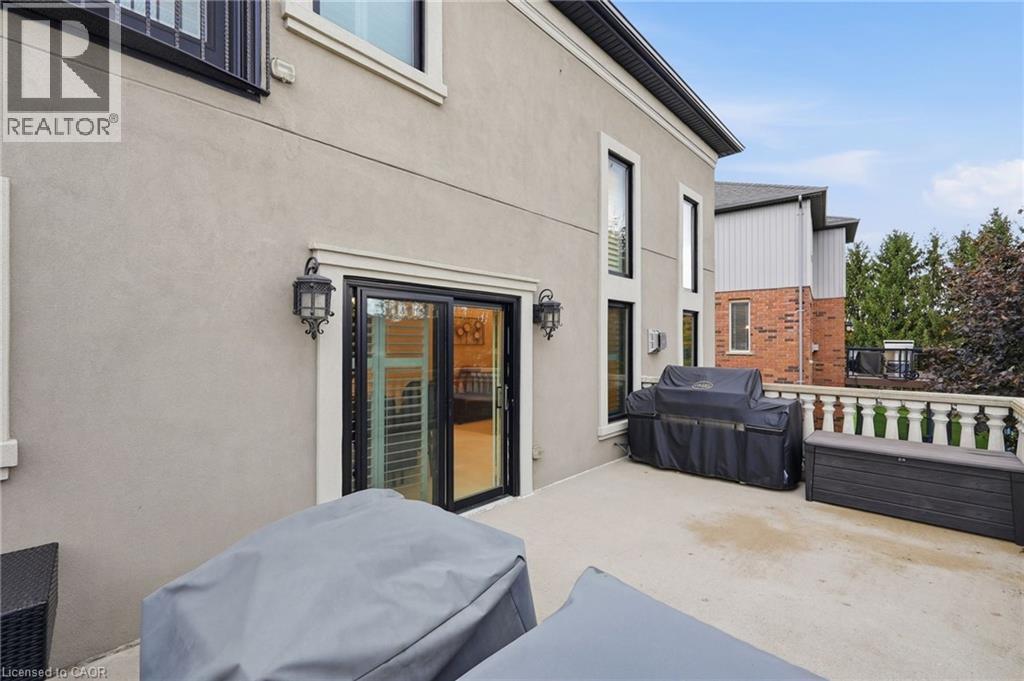 916 Foxbrook Court, Kitchener, Ontario  N2P 2W1 - Photo 35 - 40872483