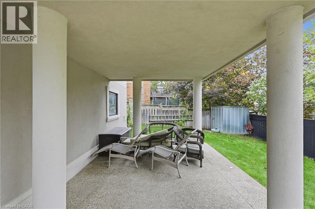 916 Foxbrook Court, Kitchener, Ontario  N2P 2W1 - Photo 38 - 40872483
