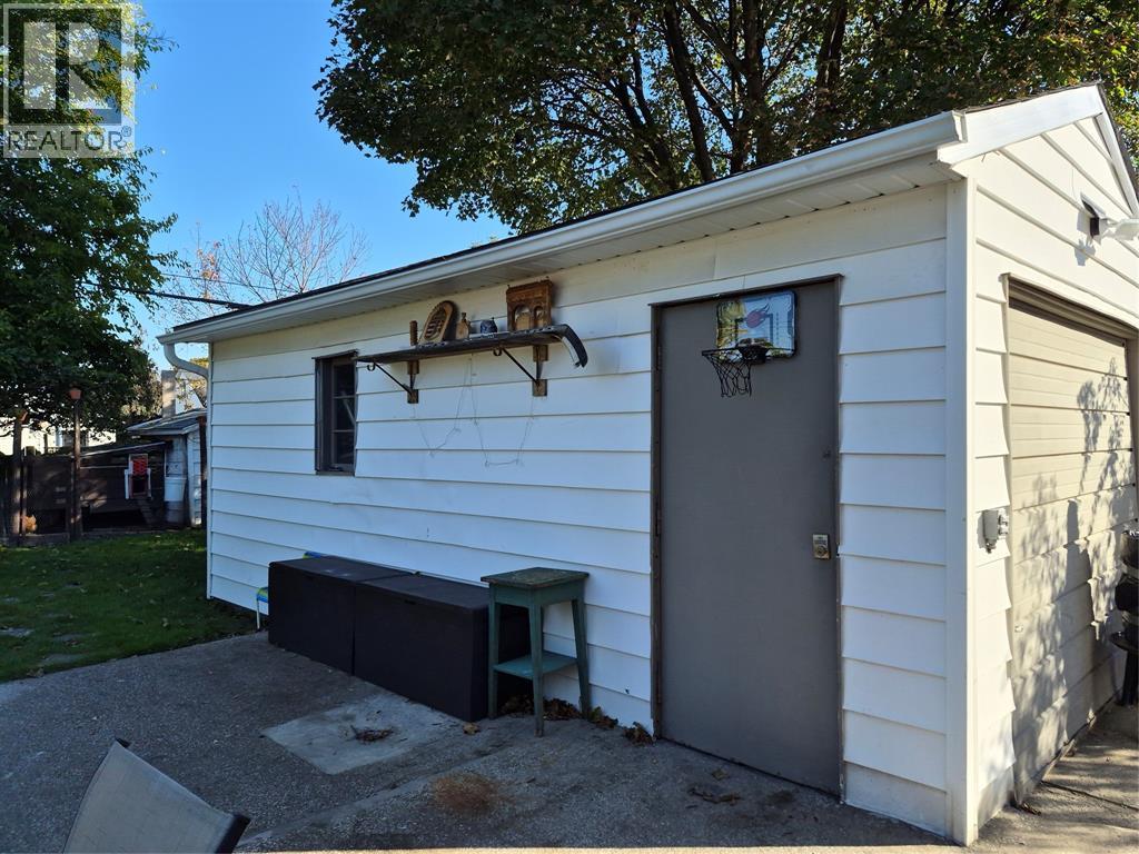 644 Oxford Street, Sarnia, Ontario  N7T 6Z5 - Photo 23 - 26026064