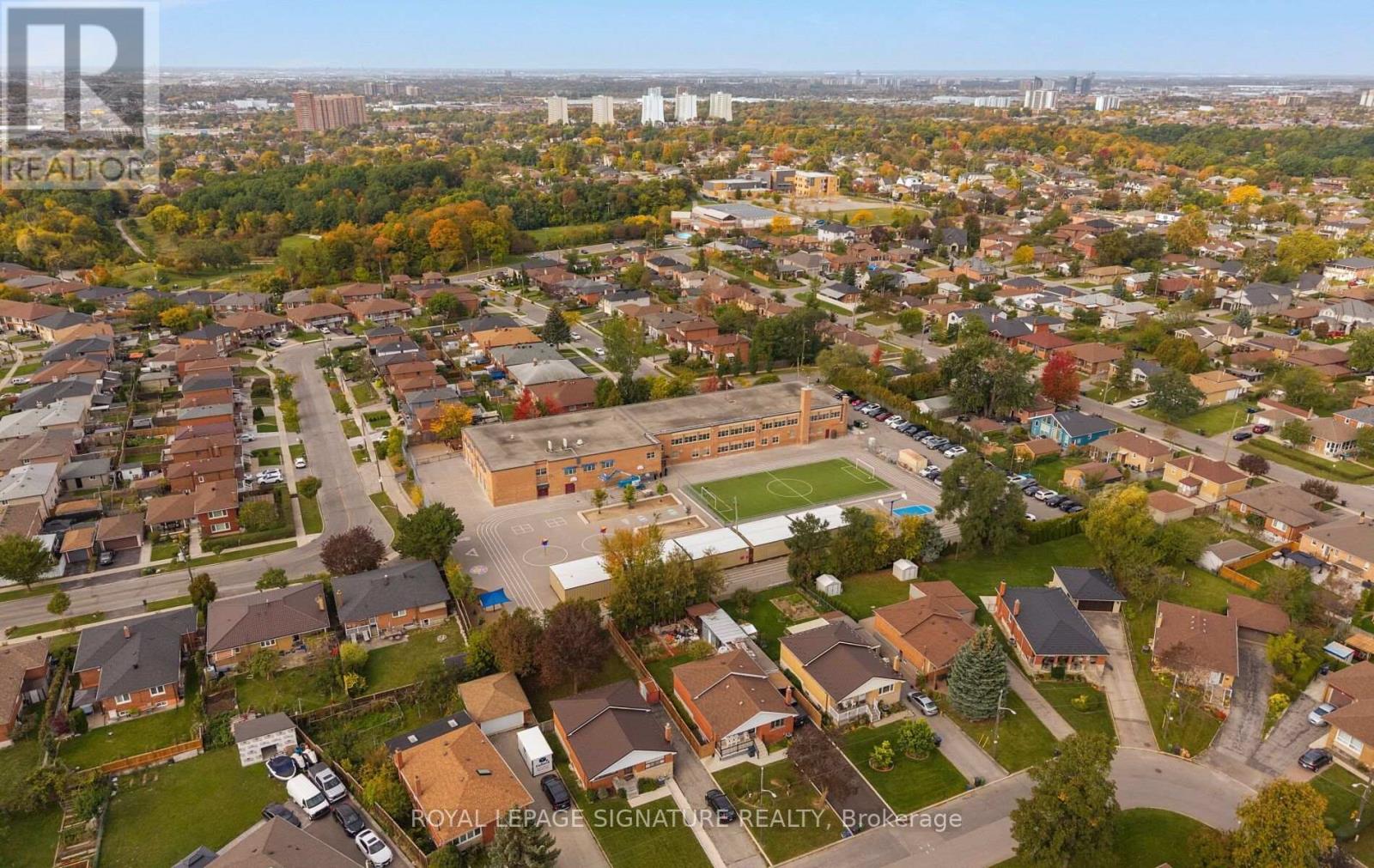 81 Nash Drive, Toronto, Ontario  M3M 2L6 - Photo 43 - W14027560