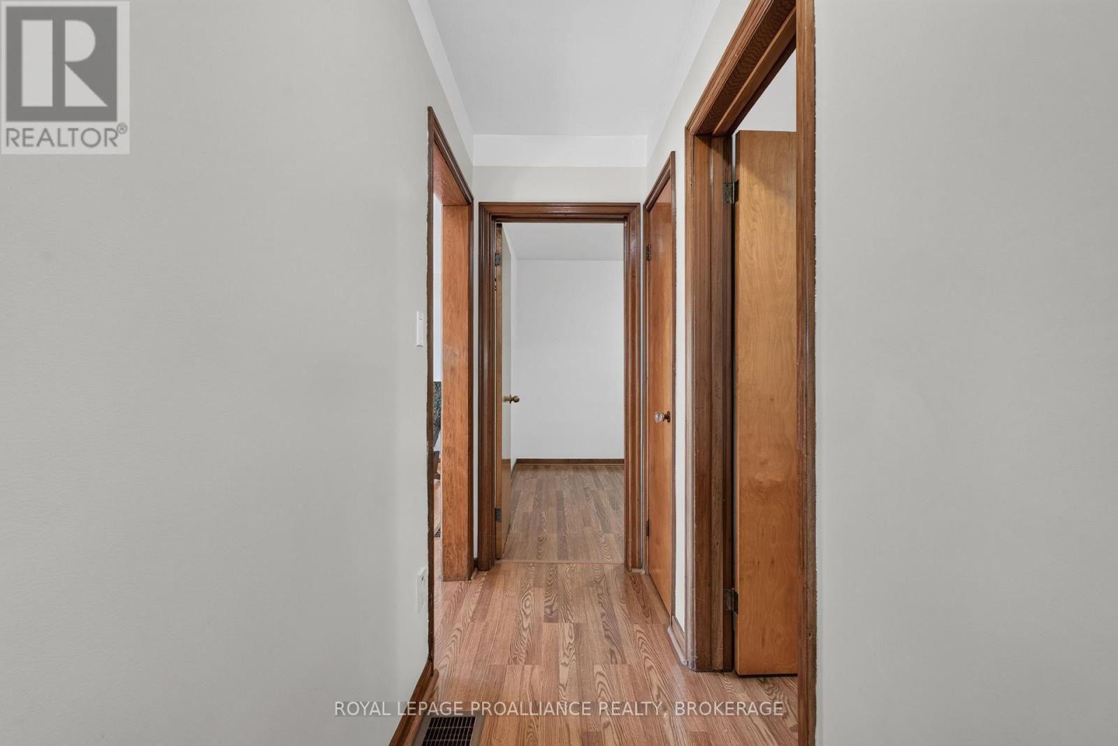 9 Henry Crescent, Loyalist (Amherstview), Ontario  K7N 1G3 - Photo 11 - X14110058