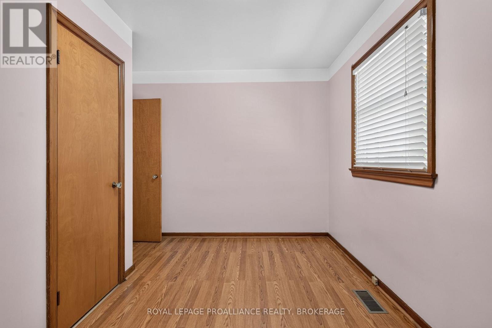 9 Henry Crescent, Loyalist (Amherstview), Ontario  K7N 1G3 - Photo 20 - X14110058