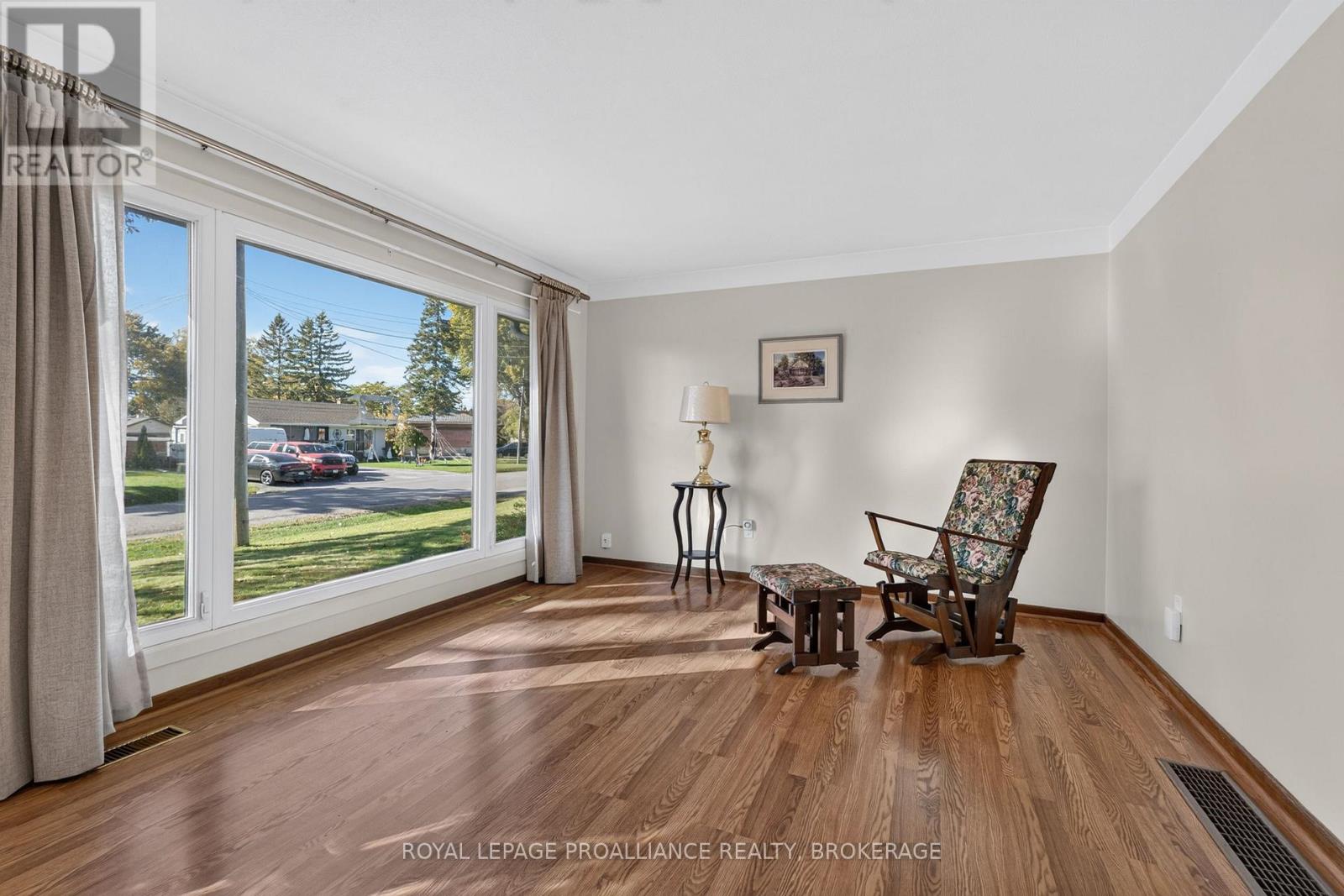 9 Henry Crescent, Loyalist, Ontario K7N 1G3 - Photo 6 - X14110058