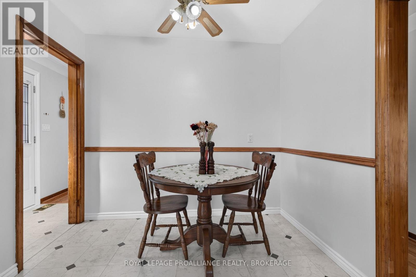 9 Henry Crescent, Loyalist (Amherstview), Ontario  K7N 1G3 - Photo 8 - X14110058
