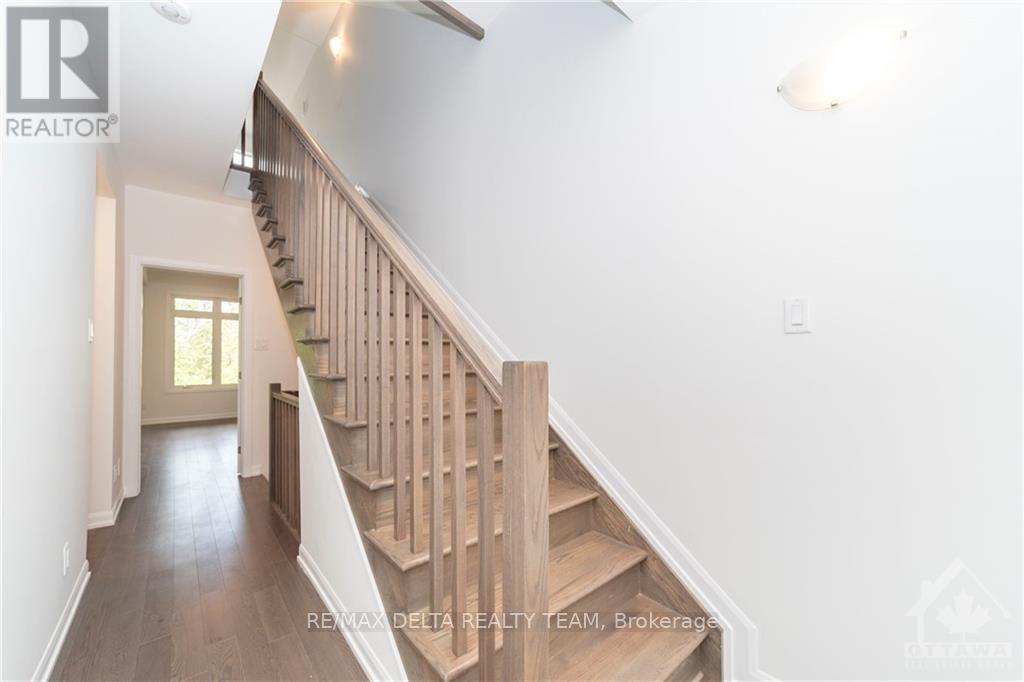 565 Halo Private, Ottawa, Ontario K1C 1R8 - Photo 7 - X14110108