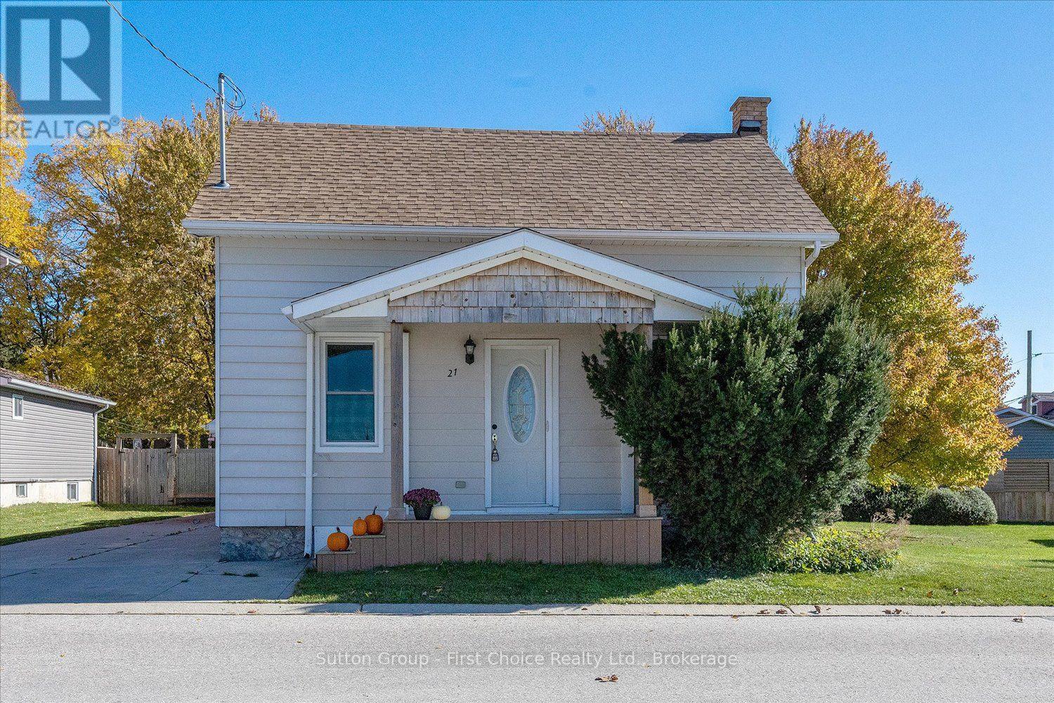 21 Temperance Street, Perth East, Ontario  N0K 1M0 - Photo 1 - X14110094