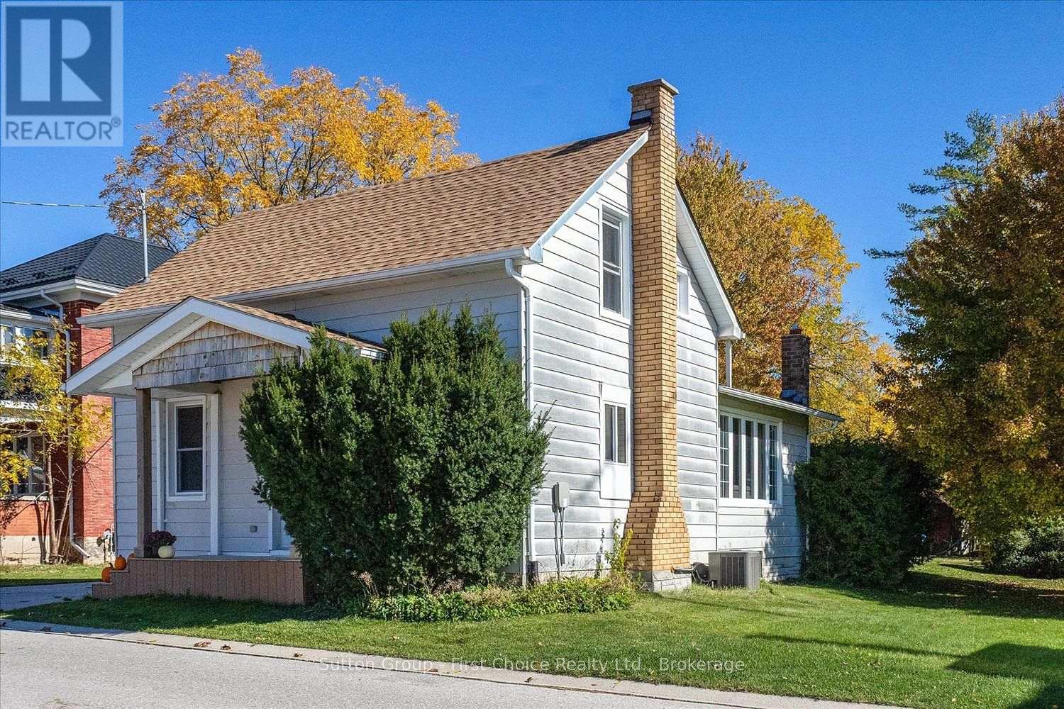 21 Temperance Street, Perth East, Ontario  N0K 1M0 - Photo 2 - X14110094