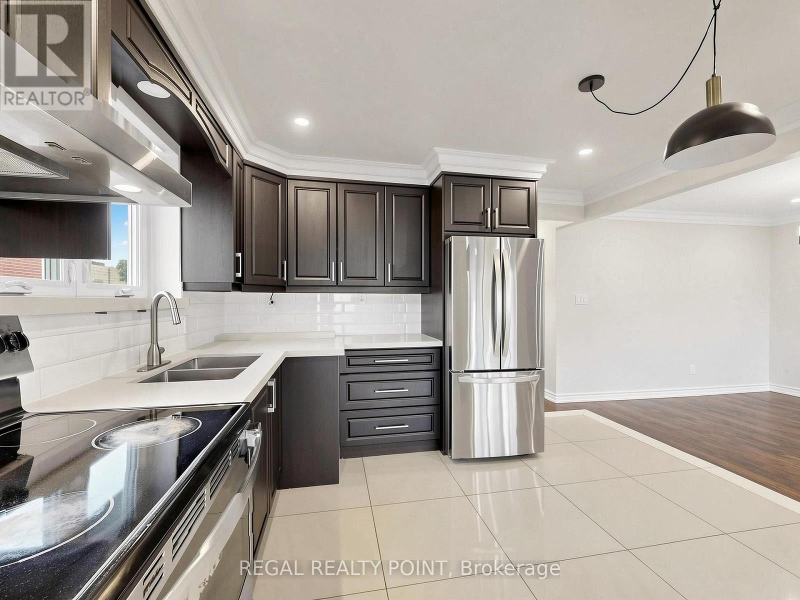 71 Clydesdale Drive, Toronto (Pleasant View), Ontario  M2J 3N3 - Photo 10 - C14110076