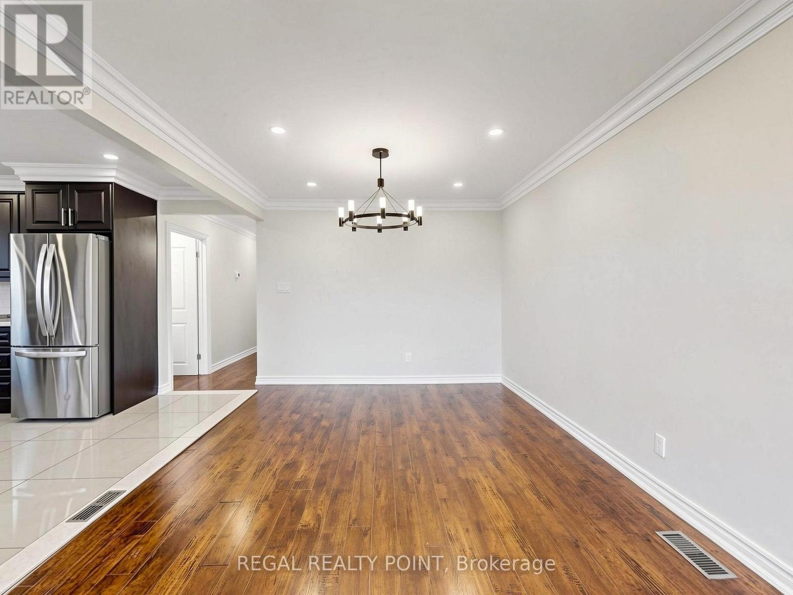 71 Clydesdale Drive, Toronto (Pleasant View), Ontario  M2J 3N3 - Photo 8 - C14110076