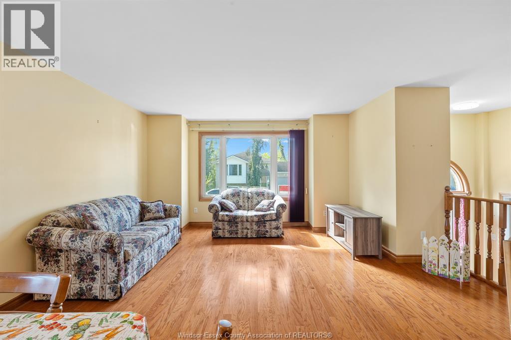 120 Rivervilla Court, Lasalle, Ontario  N9J 3N9 - Photo 4 - 26026080