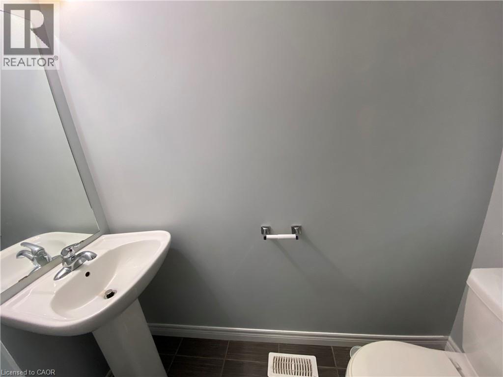 90 Bloom Crescent, Stoney Creek, Ontario  L0R 1P0 - Photo 7 - 40870579