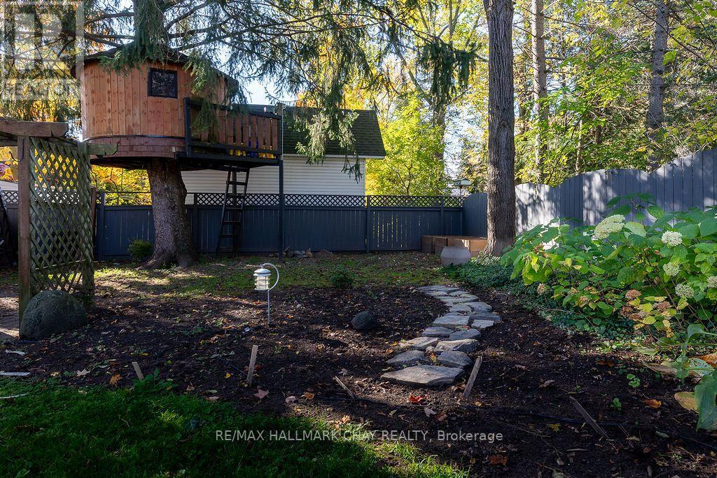 63 Napier Street, Barrie (Codrington), Ontario  L4M 1W3 - Photo 26 - S14109974