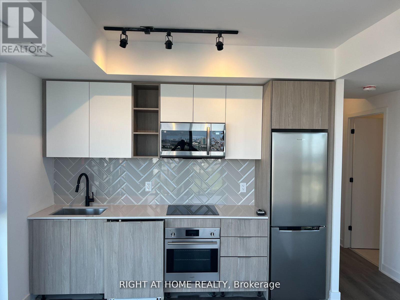 2303 - 36 Zorra Street, Toronto (Islington-City Centre West), Ontario  M8Z 4Z7 - Photo 5 - W14109986