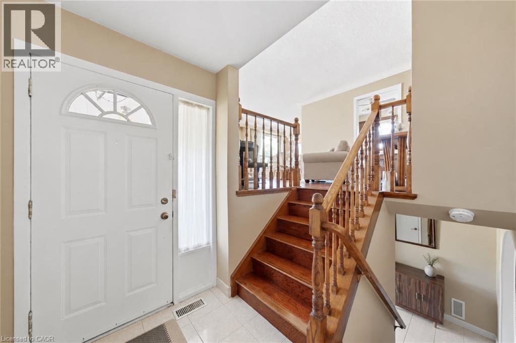 31 Bendingroad Crescent, St. Catharines, Ontario  L2N 5R4 - Photo 7 - 40872511