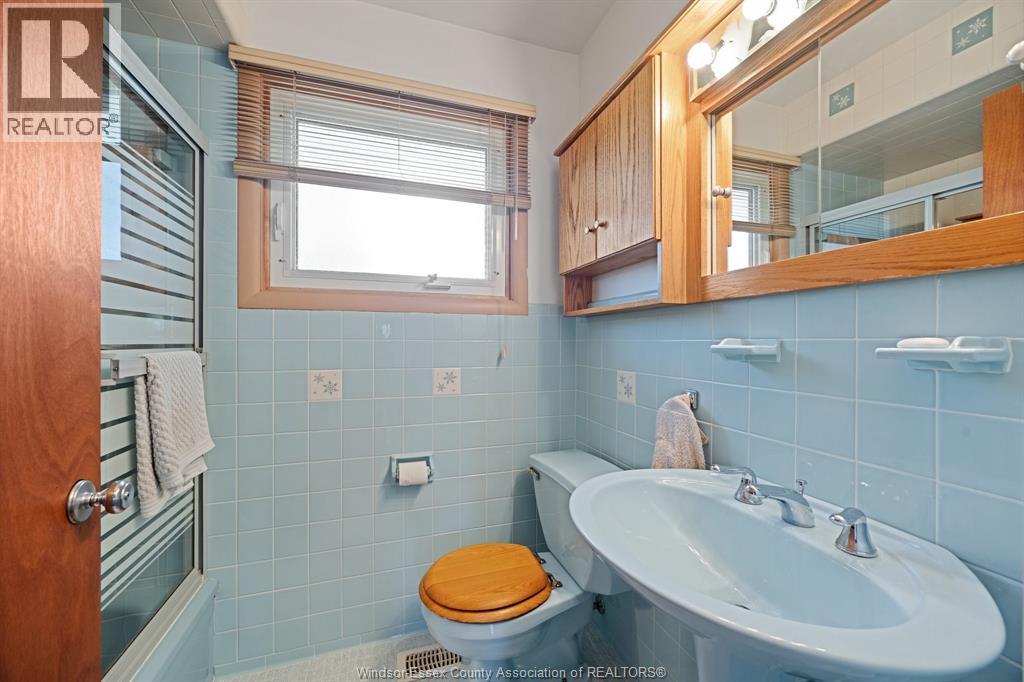 3511 Charlevoix, Windsor, Ontario  N9E 3B4 - Photo 17 - 26026087