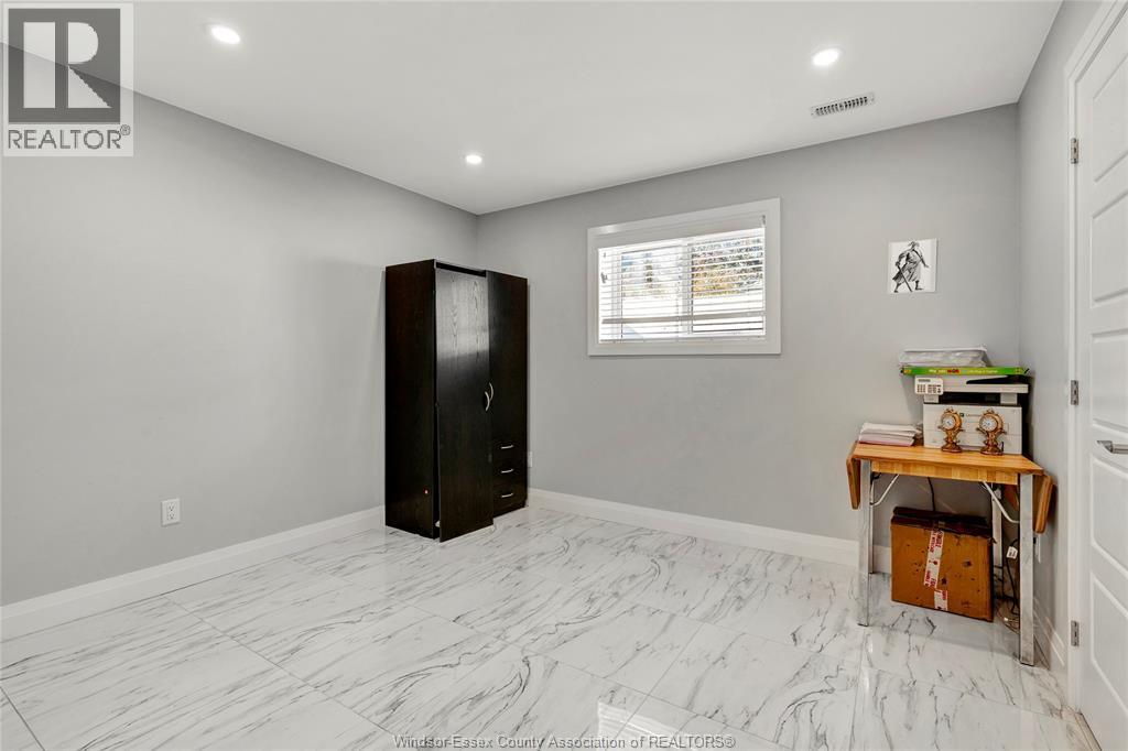 4015 Sixth Concession, Windsor, Ontario  N9G 1S6 - Photo 27 - 26026084