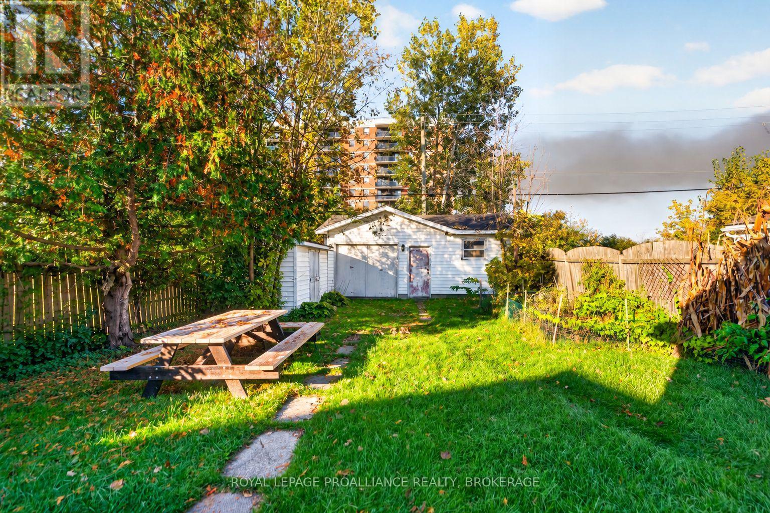 628 Macdonnell Street, Kingston (East Of Sir John A. Blvd), Ontario  K7K 4X3 - Photo 38 - X14110160