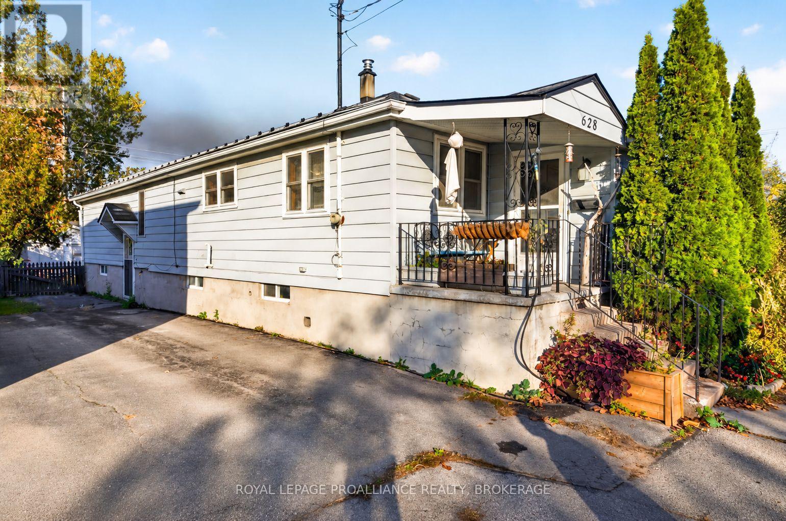 628 Macdonnell Street, Kingston (East Of Sir John A. Blvd), Ontario  K7K 4X3 - Photo 4 - X14110160