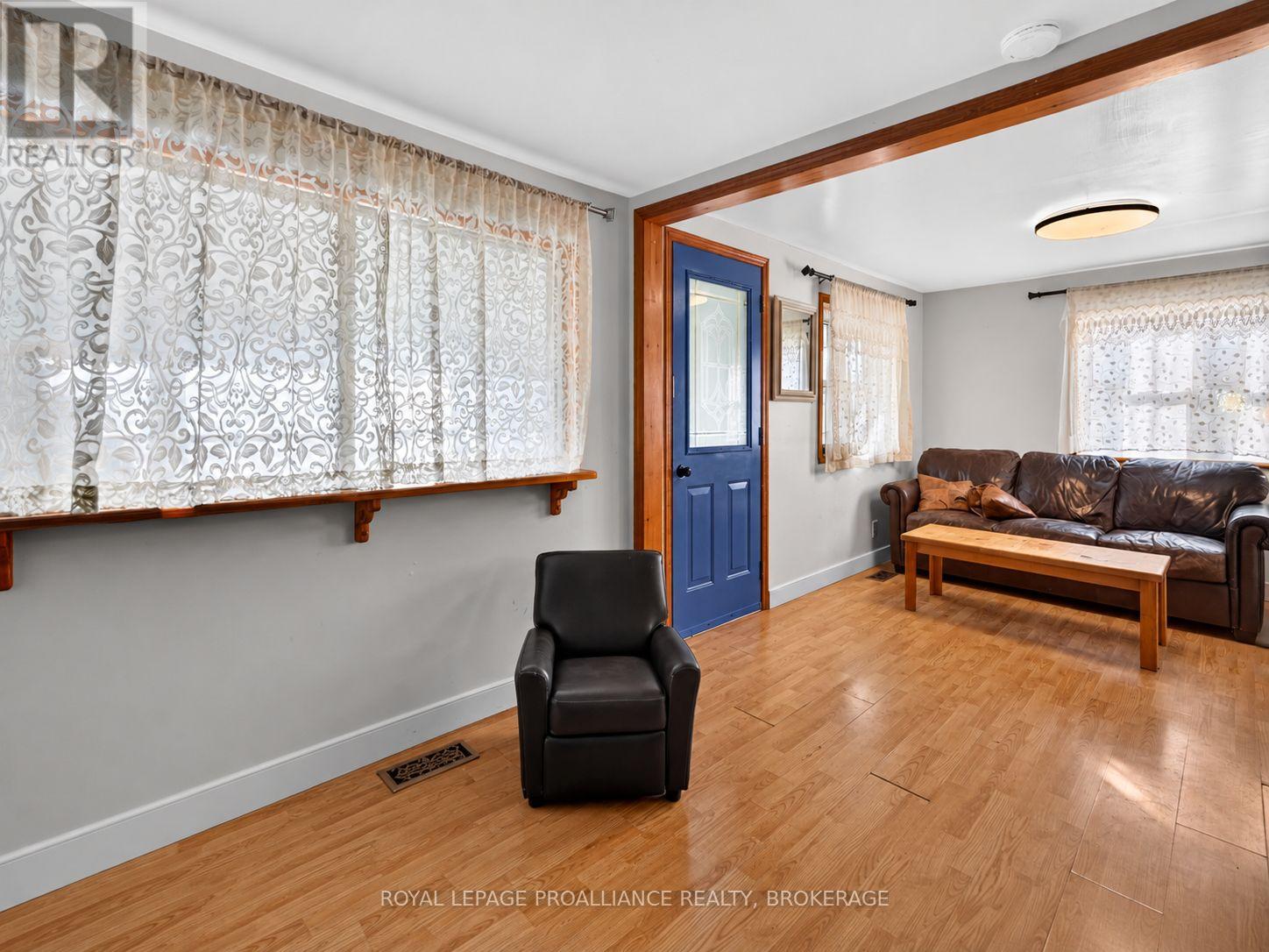 628 Macdonnell Street, Kingston (East Of Sir John A. Blvd), Ontario  K7K 4X3 - Photo 8 - X14110160