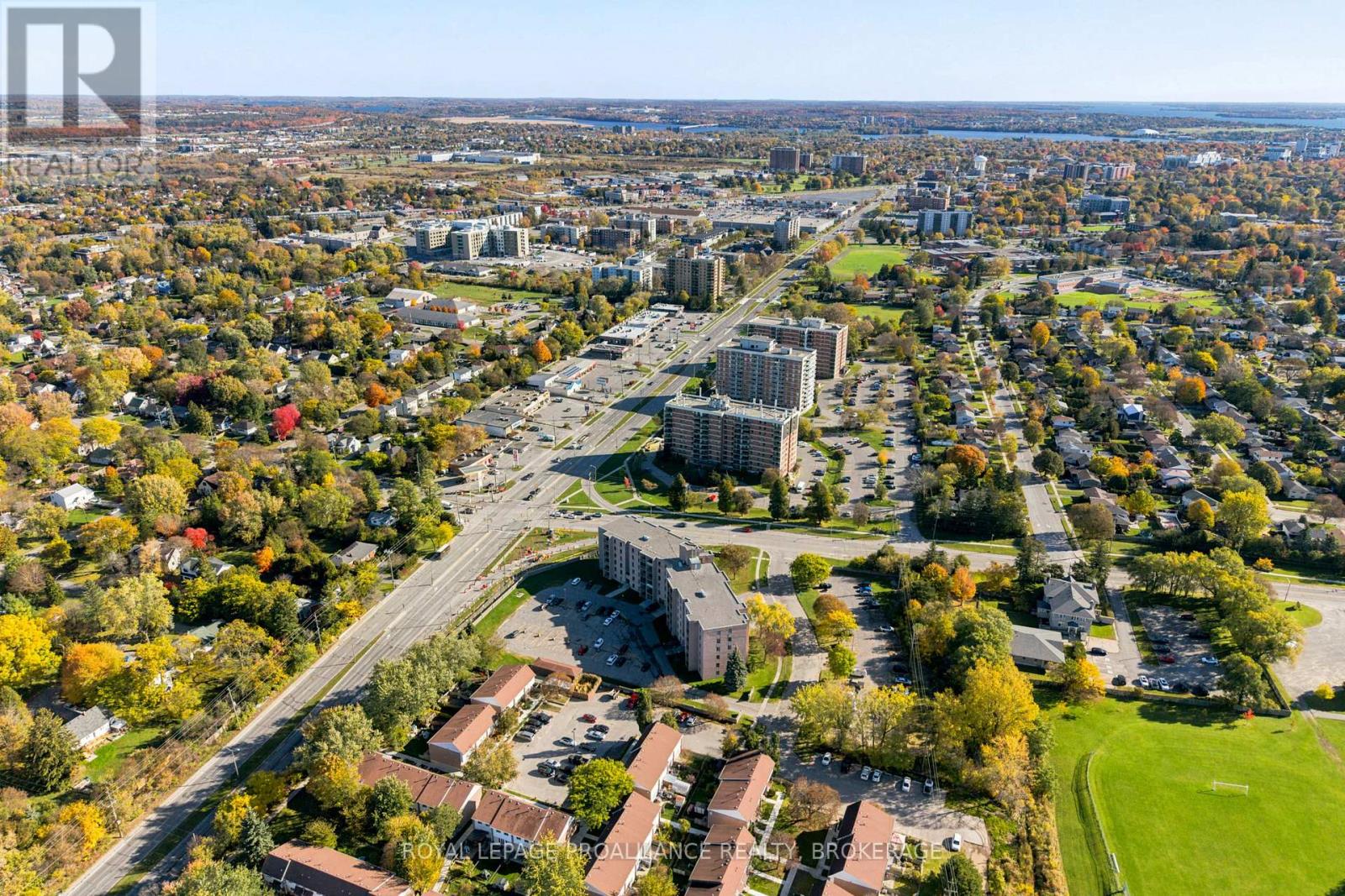 615 - 17 Eldon Hall Place, Kingston (Central City West), Ontario  K7M 7H5 - Photo 2 - X14110336