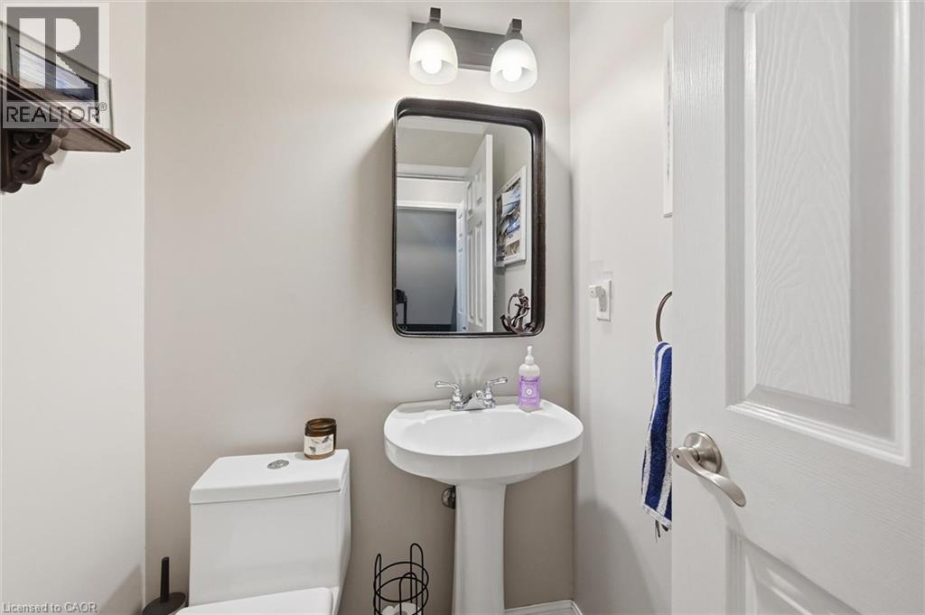 2206 Casselman Court, Burlington, Ontario  L7L 6T7 - Photo 35 - 40873440