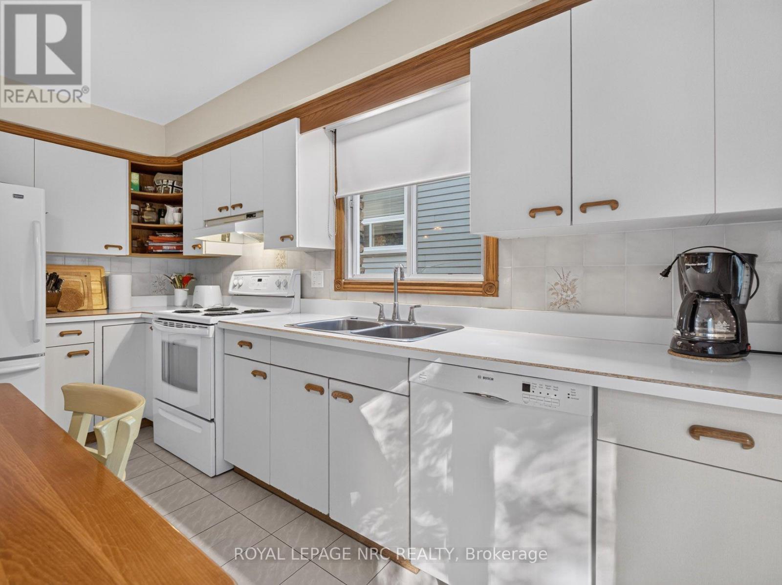 43 Farmington Drive, St. Catharines, Ontario  L2S 3G1 - Photo 15 - X14110238