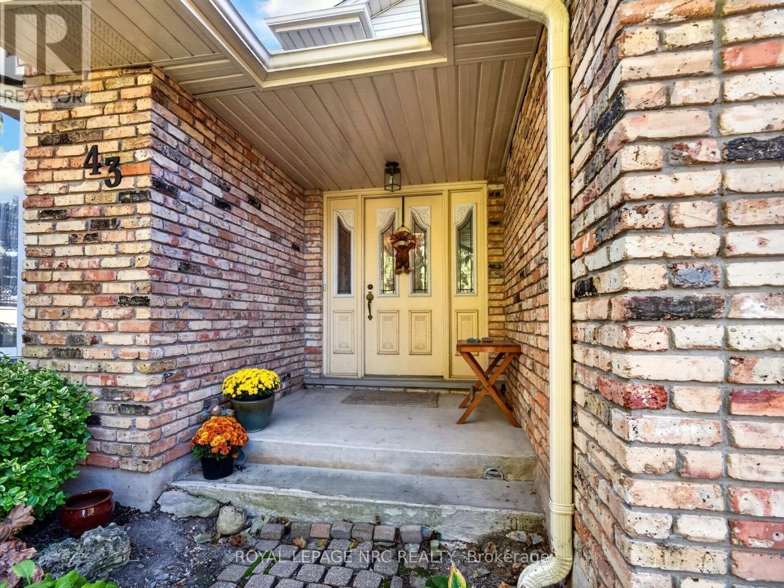 43 Farmington Drive, St. Catharines, Ontario  L2S 3G1 - Photo 3 - X14110238