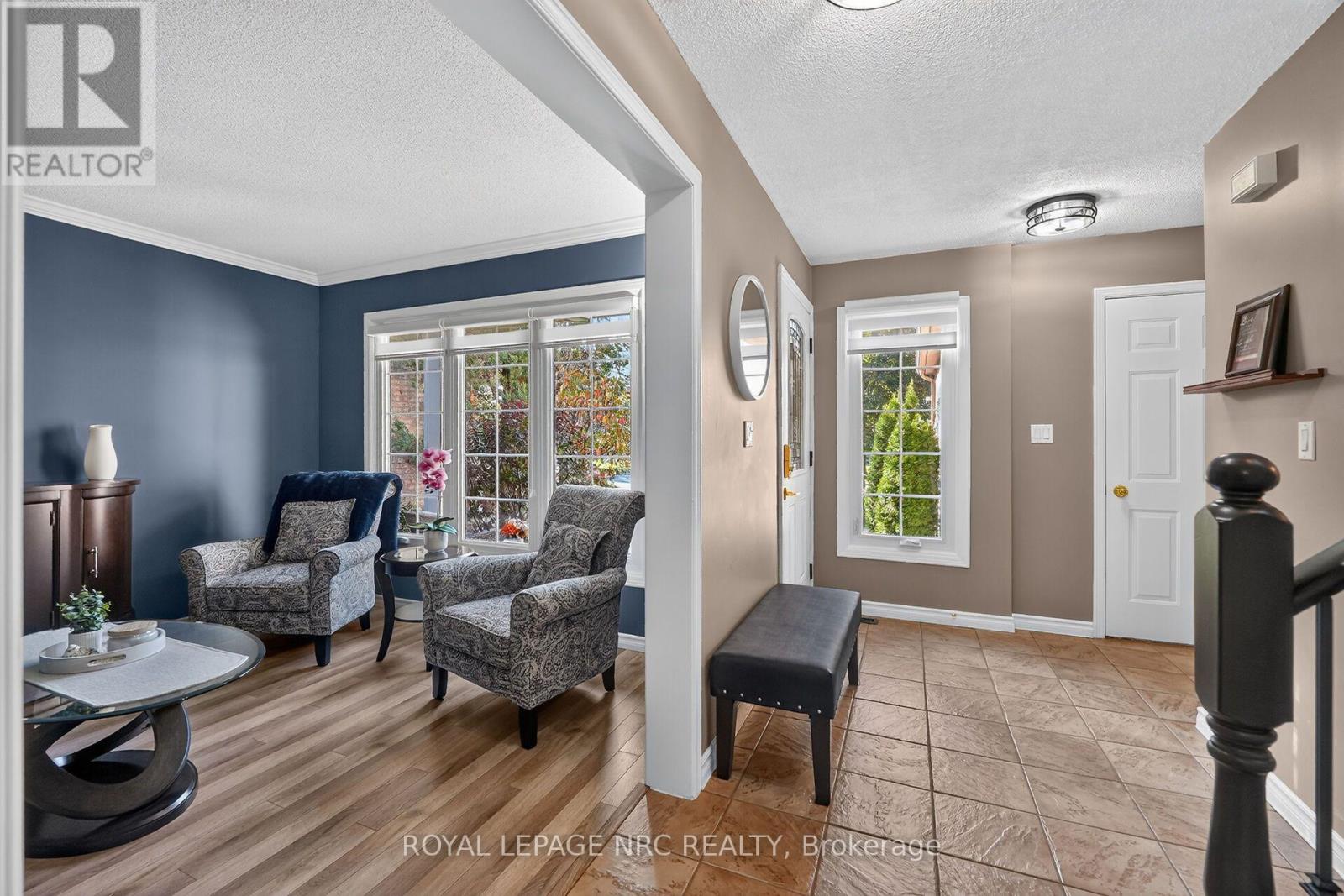 74 Sterling Street, St. Catharines, Ontario  L2S 3T3 - Photo 4 - X14110426