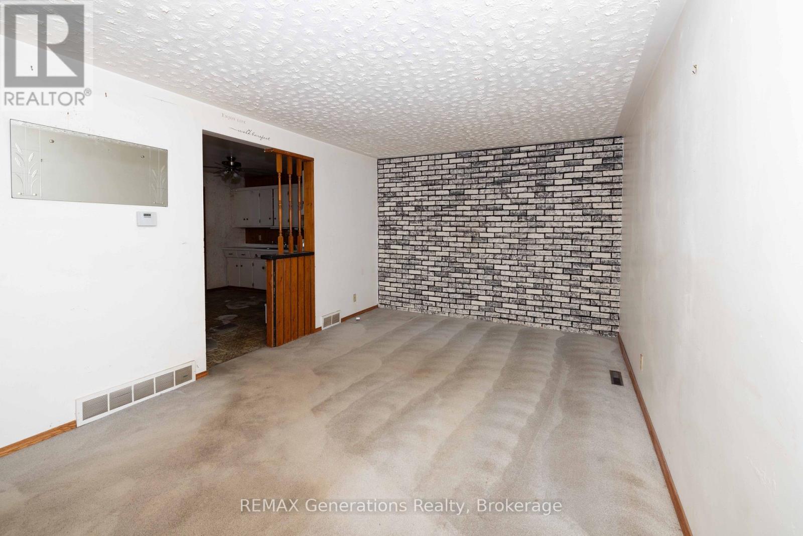 316 Rita Street, Thunder Bay, Ontario  P7A 1H3 - Photo 4 - X14110424