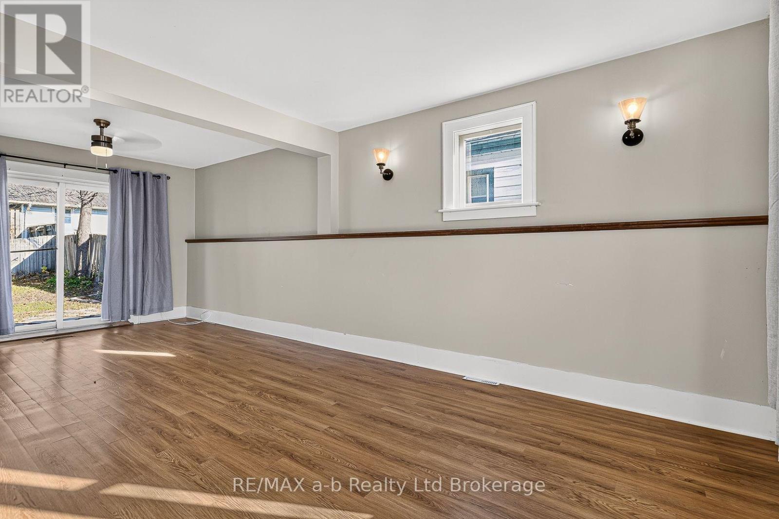 825 James Street, Woodstock (Woodstock - South), Ontario  N4S 1R9 - Photo 4 - X14110320