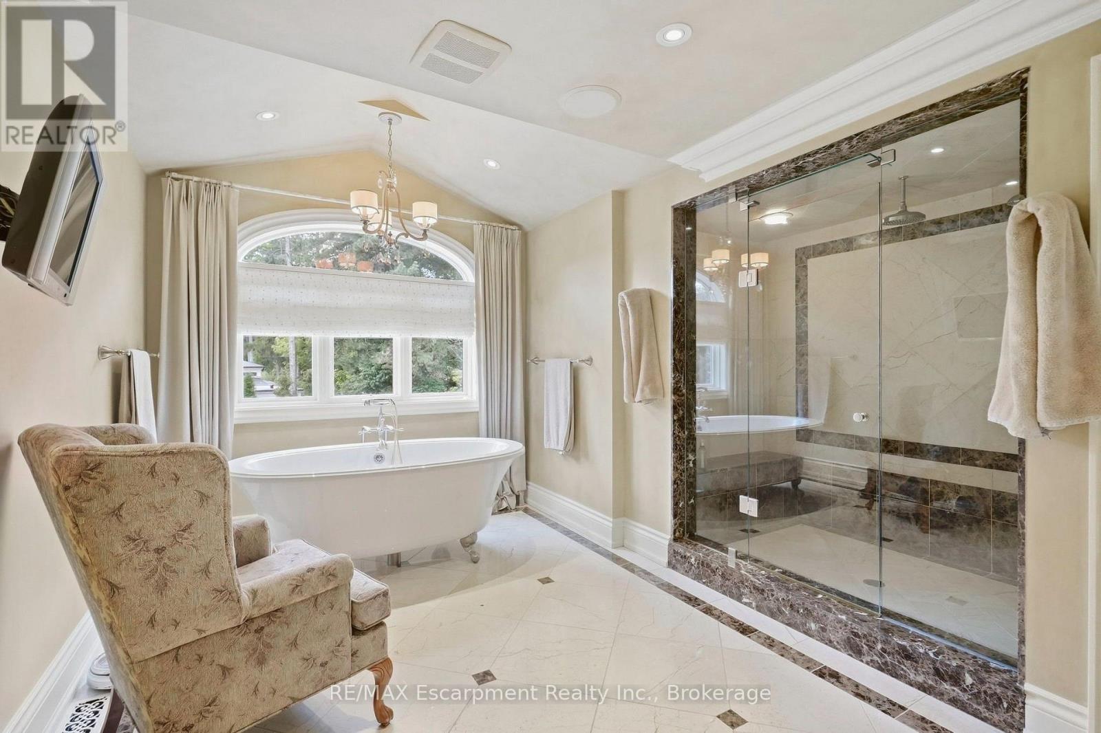 254 Donessle Drive, Oakville, Ontario  L6J 3Y6 - Photo 25 - W14110352