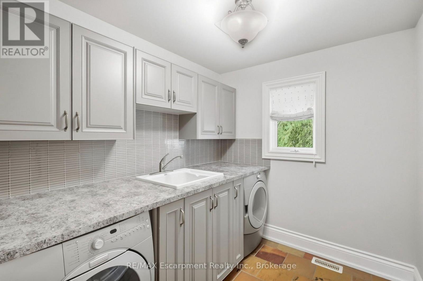 254 Donessle Drive, Oakville, Ontario  L6J 3Y6 - Photo 32 - W14110352