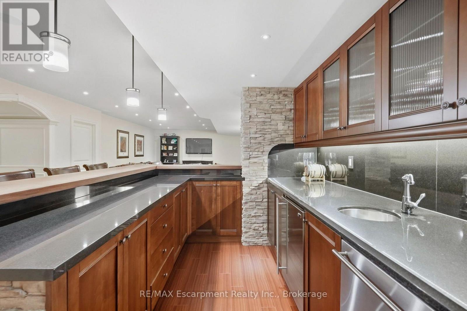 254 Donessle Drive, Oakville, Ontario  L6J 3Y6 - Photo 38 - W14110352