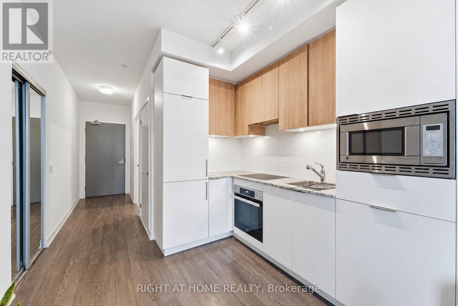 719 - 50 O'neill Road, Toronto, Ontario  M3C 0R1 - Photo 4 - C14110370
