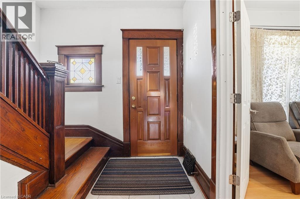 5128 Willmott Street, Niagara Falls, Ontario  L2E 2A3 - Photo 6 - 40872485