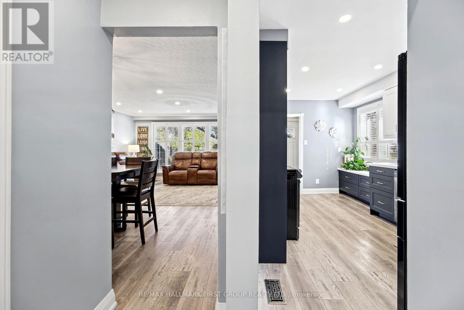 1224 Pharmacy Avenue, Toronto, Ontario  M1R 2H9 - Photo 12 - E14110134